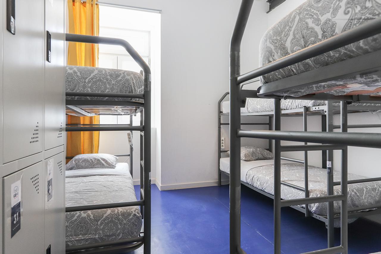 Kab+1 Hostel Лиссабон Экстерьер фото