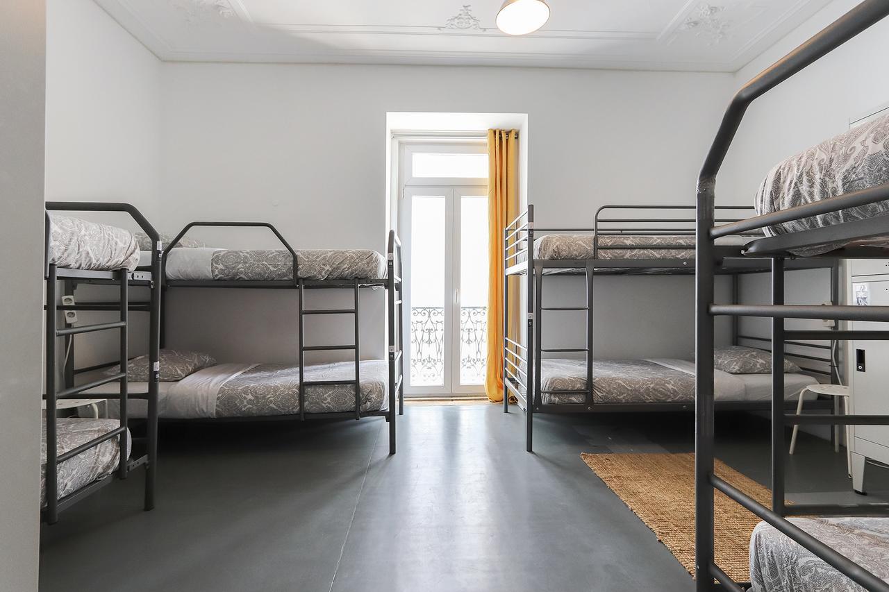 Kab+1 Hostel Лиссабон Экстерьер фото