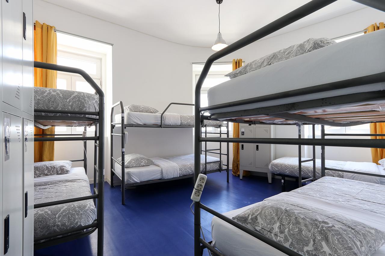 Kab+1 Hostel Лиссабон Экстерьер фото