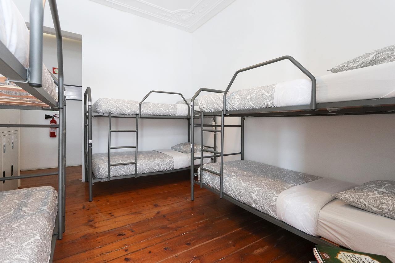 Kab+1 Hostel Лиссабон Экстерьер фото